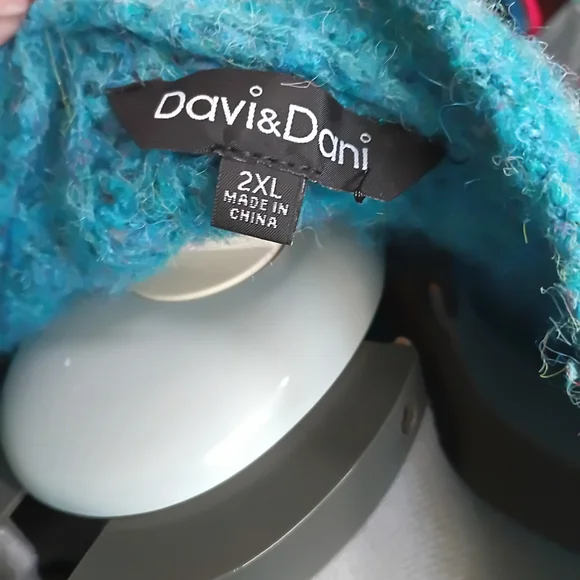 Cozy Blue Button-Up Women Sweater Balloon Sleeve! - Picture 6 of 6